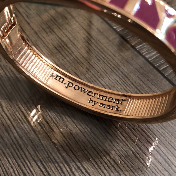 Avon - Mark PRETTY MIGHTY Empowerment Bracelet - Picture 4 of 15